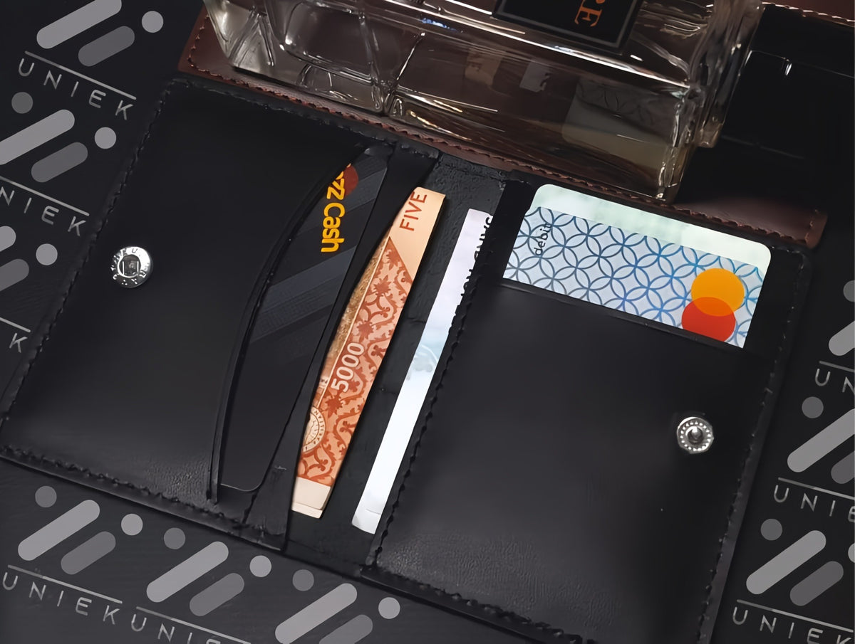 Premium Textured Leather Card Holder Wallet – Sleek Minimalist Pocket Organizer